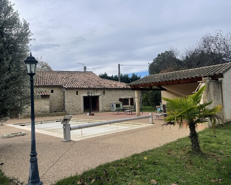 Propriété de charme -160M²- terrain 5600M² - Photo 017d8a416cb1182a37f303b39057c4f8