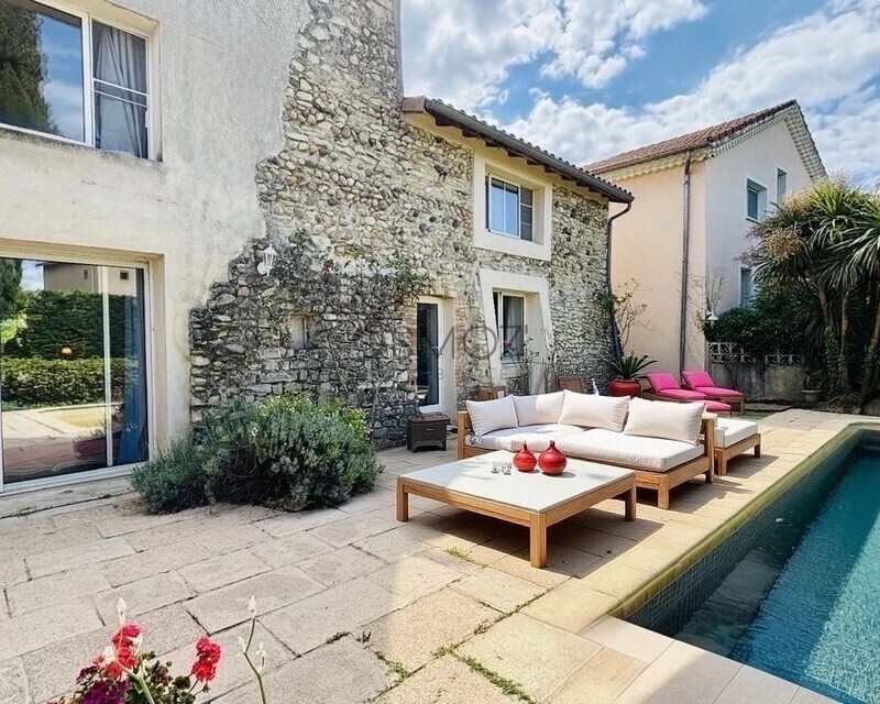Maison 237m²-4 CHB-piscine-755m² - Img 9975